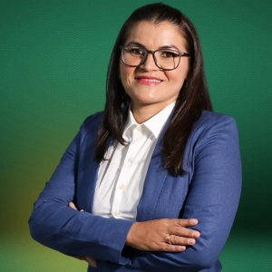VALÉRIA DE LIMA VALE